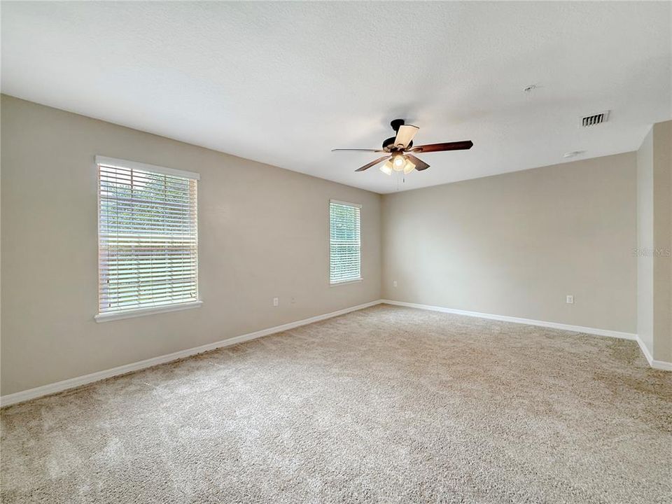 En Venta: $309,000 (3 camas, 2 baños, 1897 Pies cuadrados)