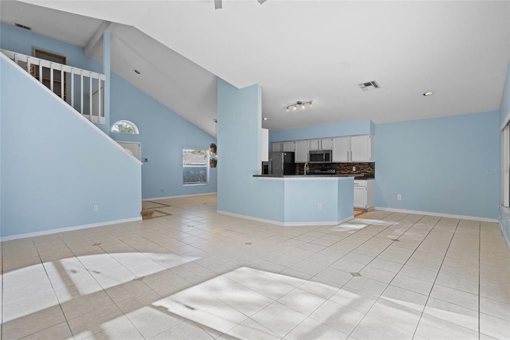 Active With Contract: $399,990 (4 beds, 2 baths, 1910 Square Feet)