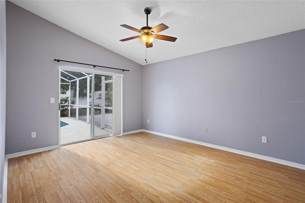 Active With Contract: $399,990 (4 beds, 2 baths, 1910 Square Feet)