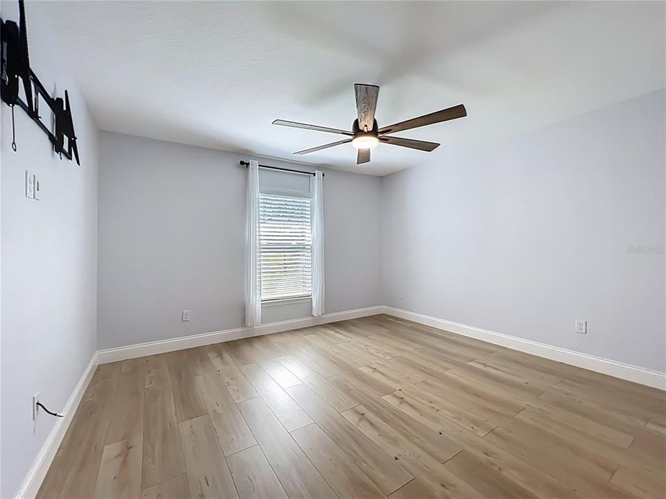 For Sale: $295,000 (3 beds, 2 baths, 1475 Square Feet)