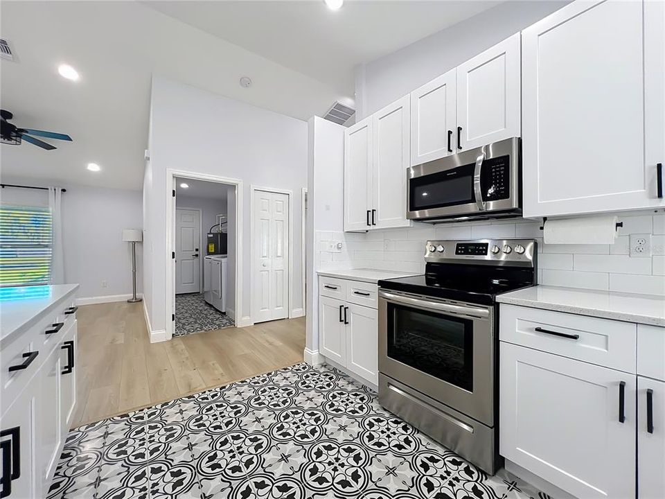 For Sale: $295,000 (3 beds, 2 baths, 1475 Square Feet)