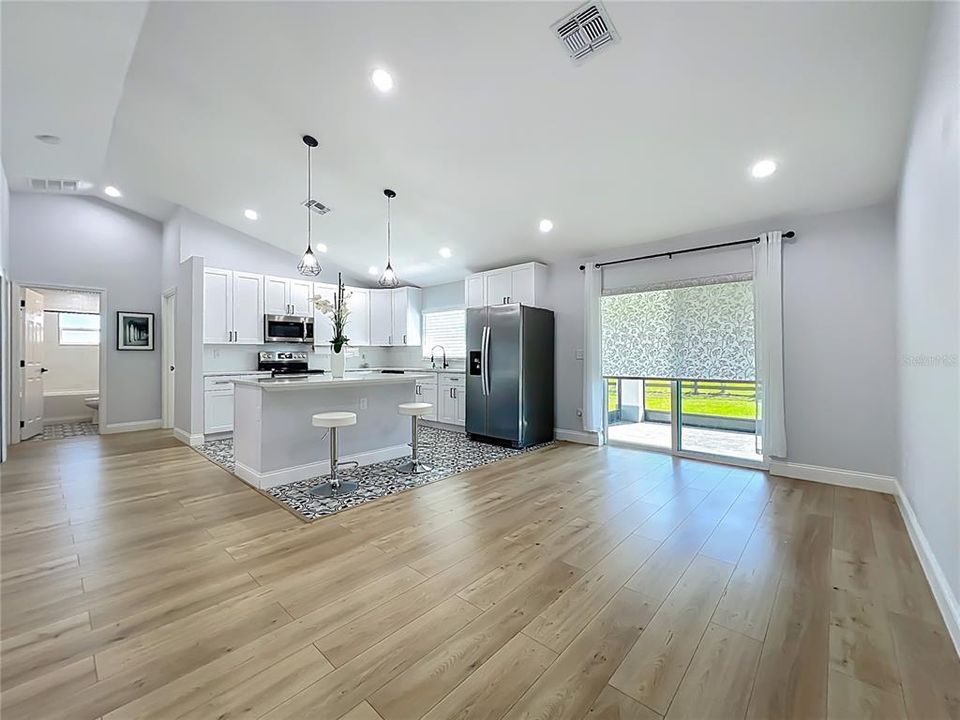 For Sale: $295,000 (3 beds, 2 baths, 1475 Square Feet)