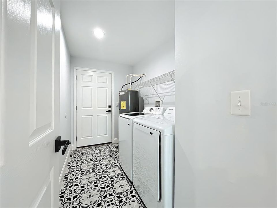 For Sale: $295,000 (3 beds, 2 baths, 1475 Square Feet)