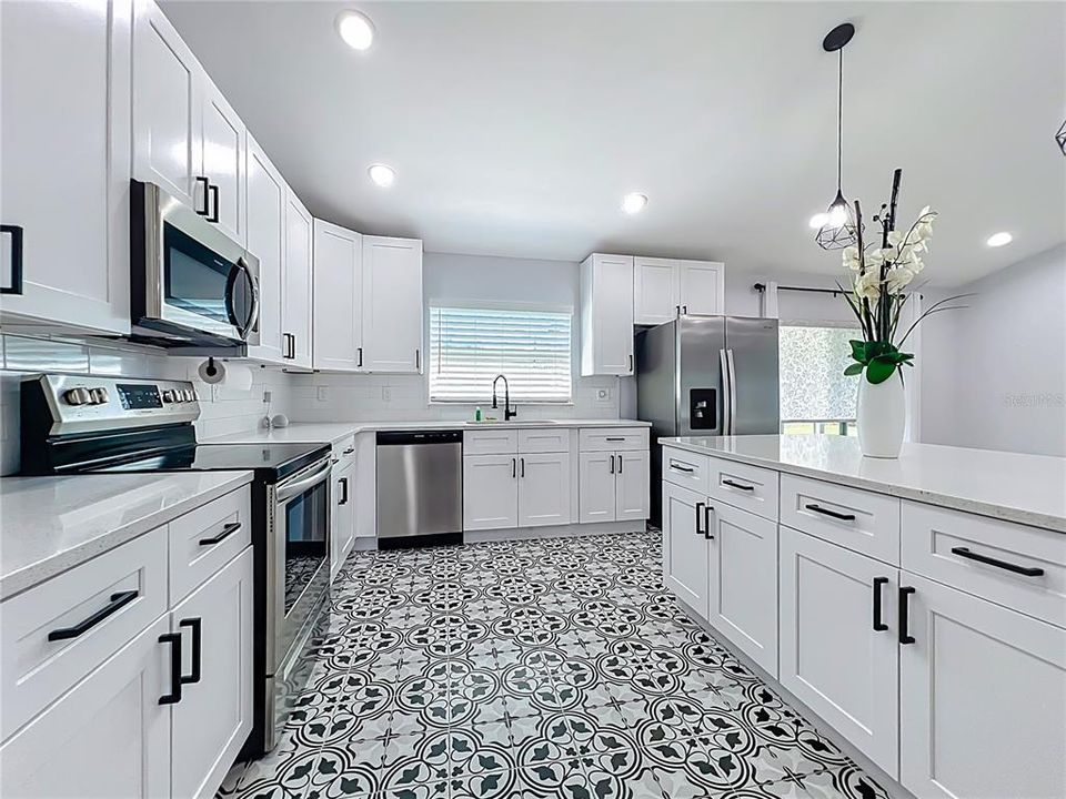 For Sale: $295,000 (3 beds, 2 baths, 1475 Square Feet)