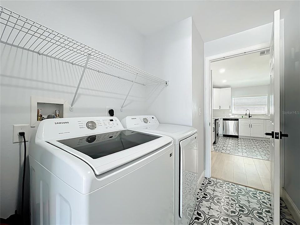 For Sale: $295,000 (3 beds, 2 baths, 1475 Square Feet)