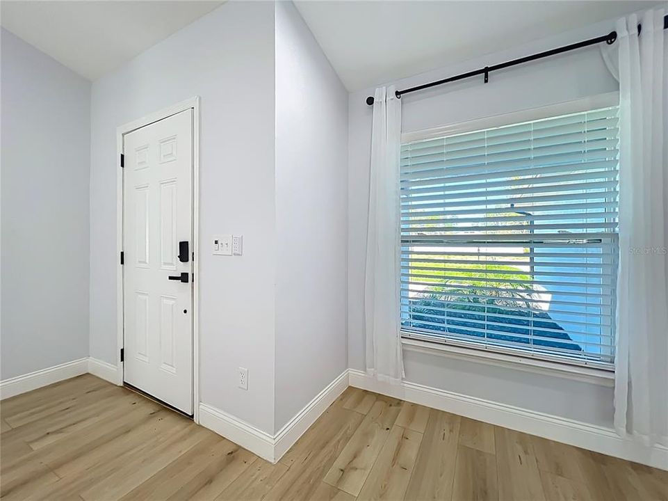 For Sale: $295,000 (3 beds, 2 baths, 1475 Square Feet)