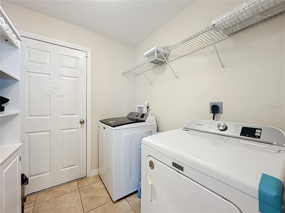 For Sale: $269,000 (3 beds, 2 baths, 1284 Square Feet)
