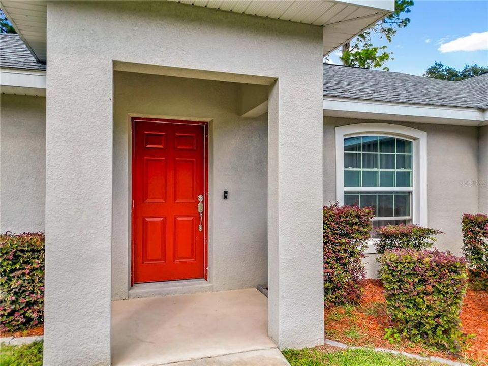 For Sale: $269,000 (3 beds, 2 baths, 1284 Square Feet)