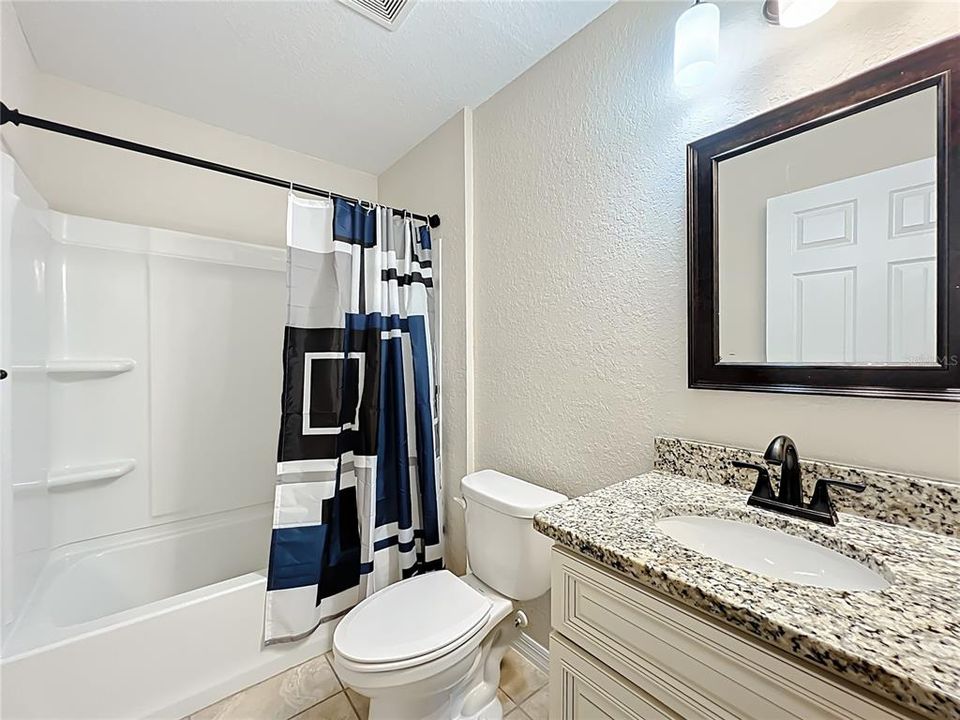 For Sale: $269,000 (3 beds, 2 baths, 1284 Square Feet)