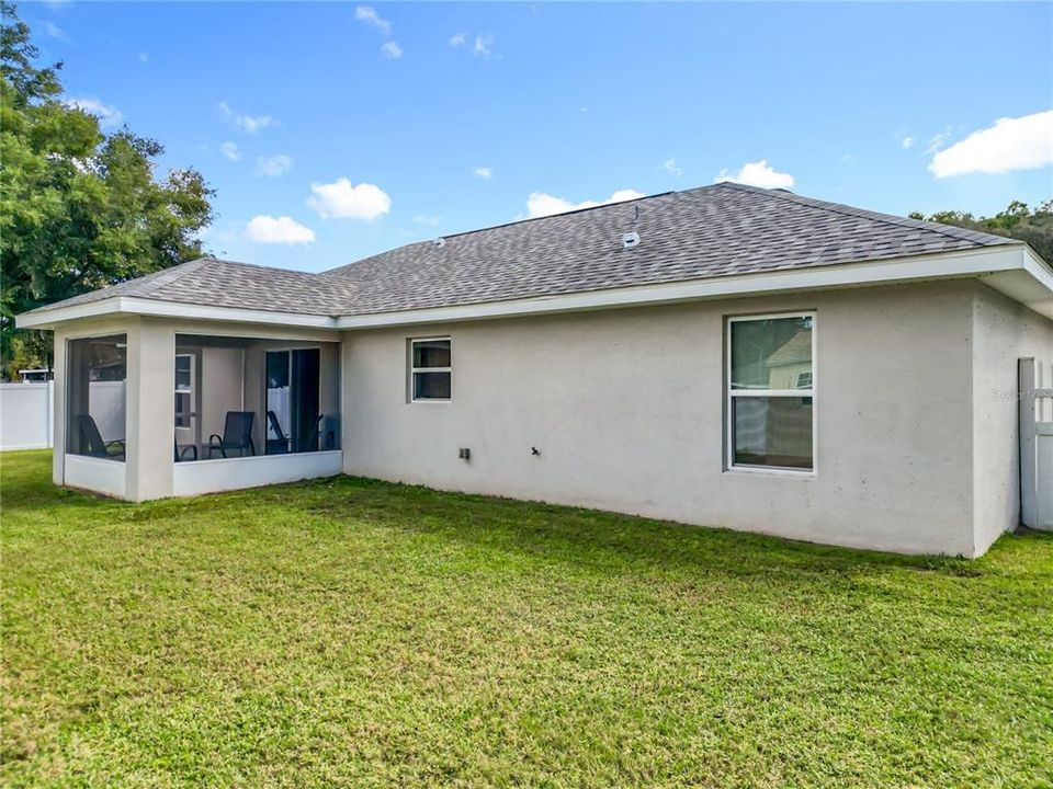 For Sale: $269,000 (3 beds, 2 baths, 1284 Square Feet)