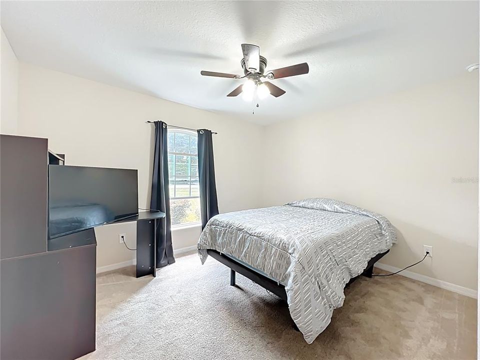 For Sale: $269,000 (3 beds, 2 baths, 1284 Square Feet)