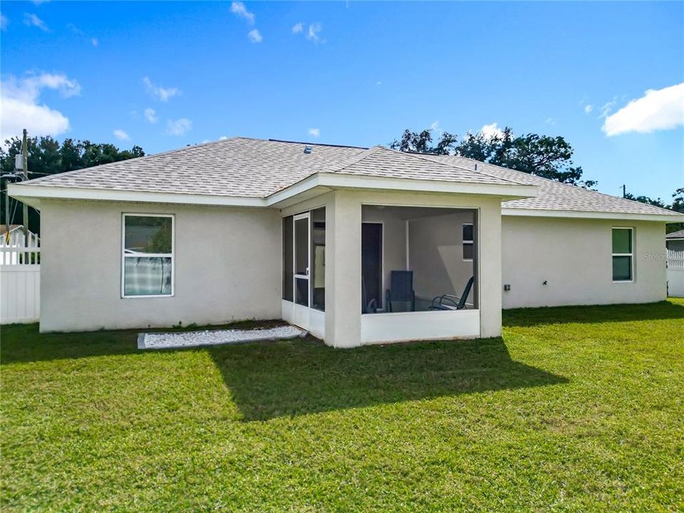 For Sale: $269,000 (3 beds, 2 baths, 1284 Square Feet)