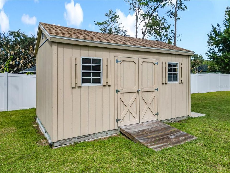 For Sale: $269,000 (3 beds, 2 baths, 1284 Square Feet)