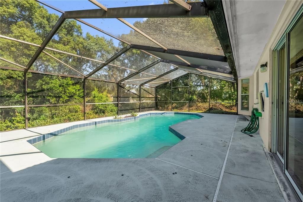 合同活跃: $2,500 (3 贝兹, 2 浴室, 1582 平方英尺)