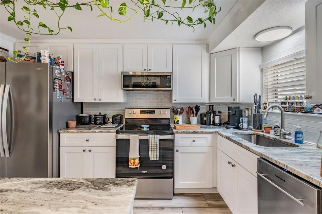 For Sale: $384,000 (3 beds, 2 baths, 1272 Square Feet)