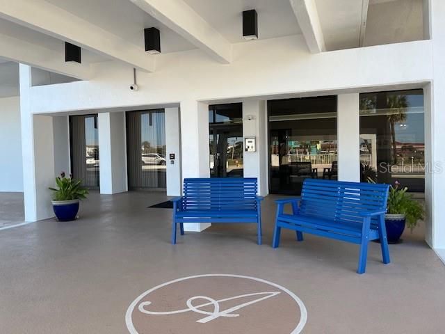 For Rent: $4,350 (2 beds, 2 baths, 1295 Square Feet)