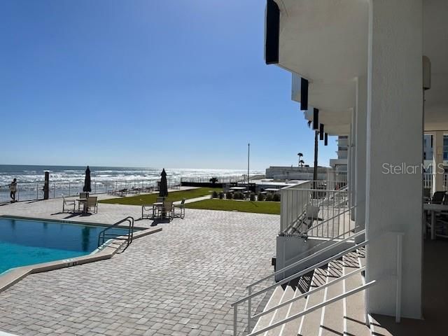 For Rent: $4,350 (2 beds, 2 baths, 1295 Square Feet)