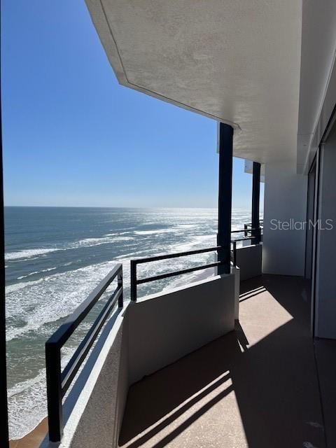 For Rent: $4,350 (2 beds, 2 baths, 1295 Square Feet)