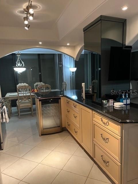 For Rent: $4,350 (2 beds, 2 baths, 1295 Square Feet)