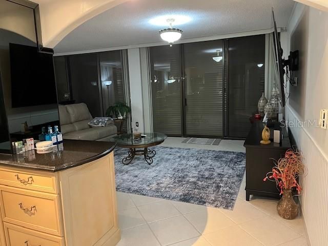 For Rent: $4,350 (2 beds, 2 baths, 1295 Square Feet)