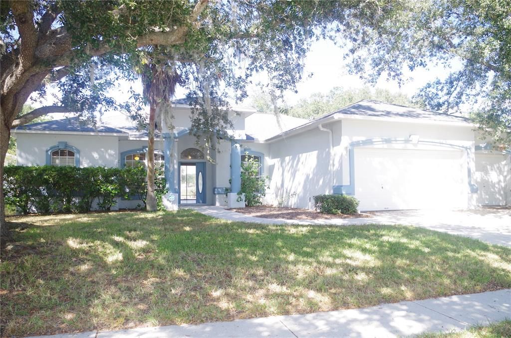 Active With Contract: $400,000 (4 beds, 3 baths, 2528 Square Feet)