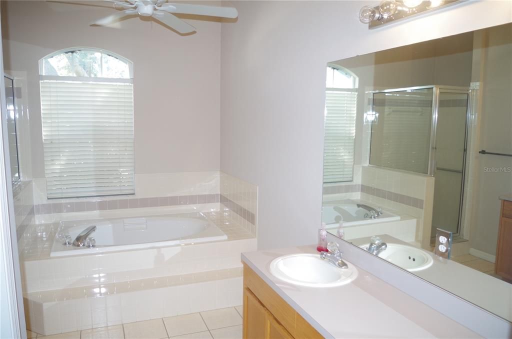 Active With Contract: $400,000 (4 beds, 3 baths, 2528 Square Feet)