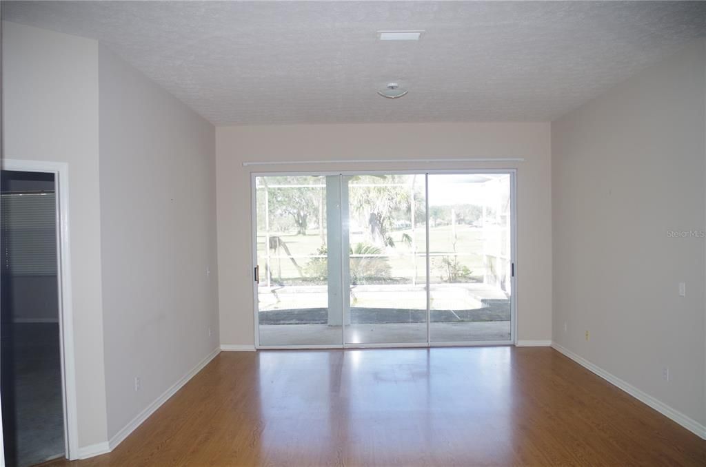 Active With Contract: $400,000 (4 beds, 3 baths, 2528 Square Feet)