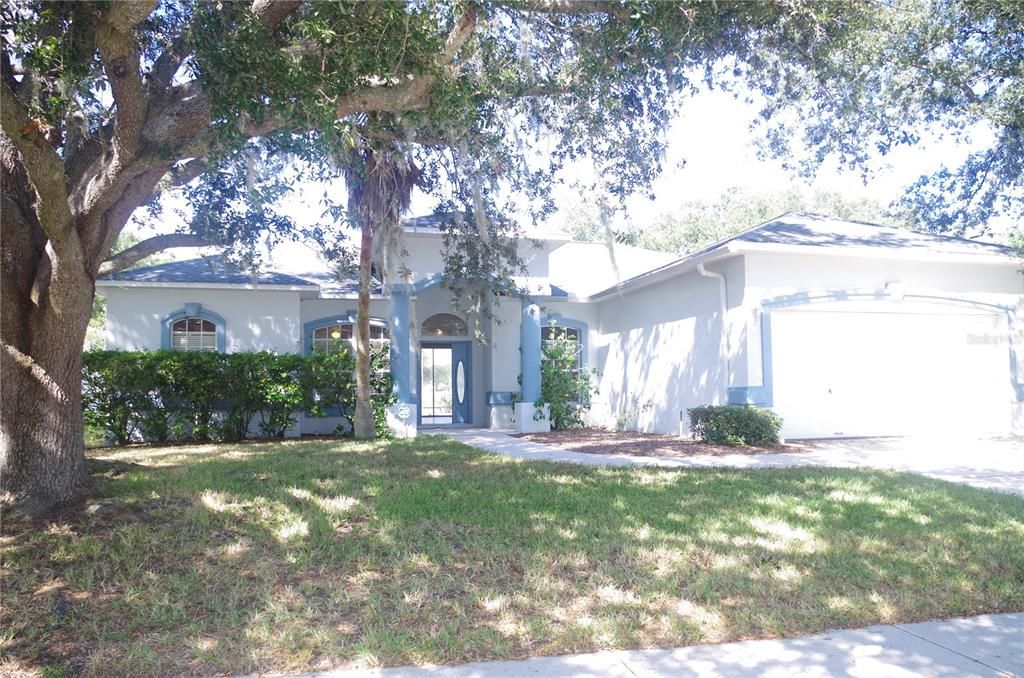 Active With Contract: $400,000 (4 beds, 3 baths, 2528 Square Feet)