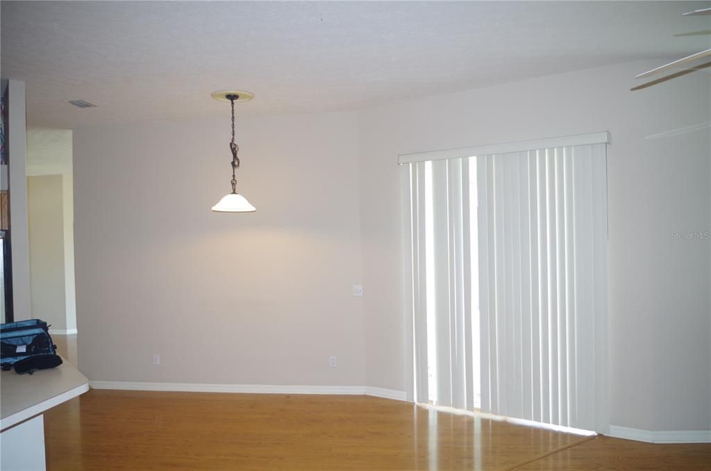 Active With Contract: $400,000 (4 beds, 3 baths, 2528 Square Feet)