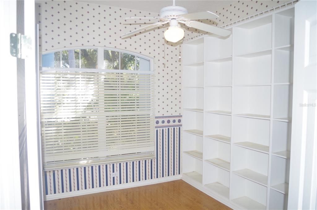 Active With Contract: $400,000 (4 beds, 3 baths, 2528 Square Feet)