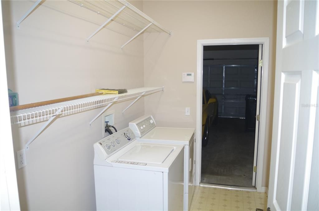 Active With Contract: $400,000 (4 beds, 3 baths, 2528 Square Feet)