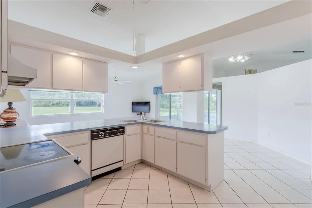 En Venta: $310,000 (3 camas, 2 baños, 1847 Pies cuadrados)