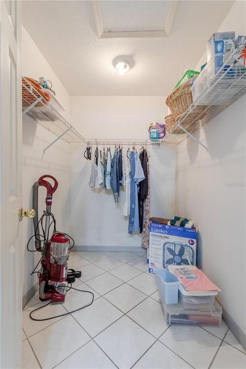 En Venta: $310,000 (3 camas, 2 baños, 1847 Pies cuadrados)