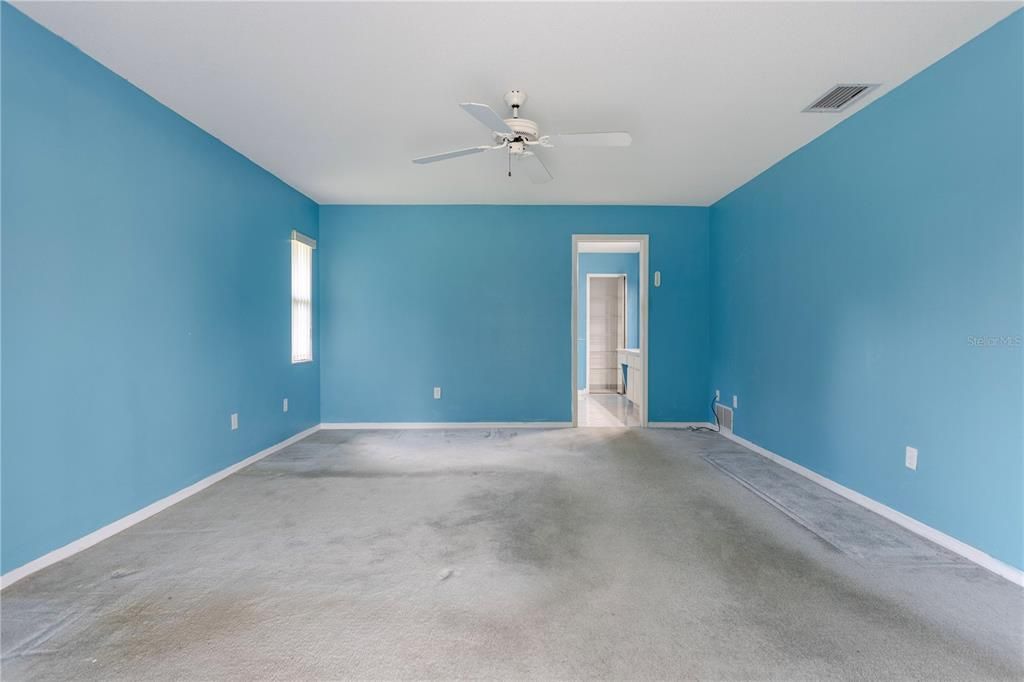 En Venta: $310,000 (3 camas, 2 baños, 1847 Pies cuadrados)