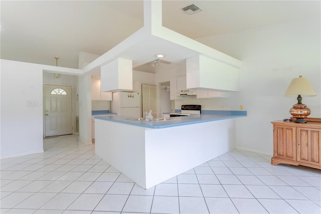 En Venta: $310,000 (3 camas, 2 baños, 1847 Pies cuadrados)