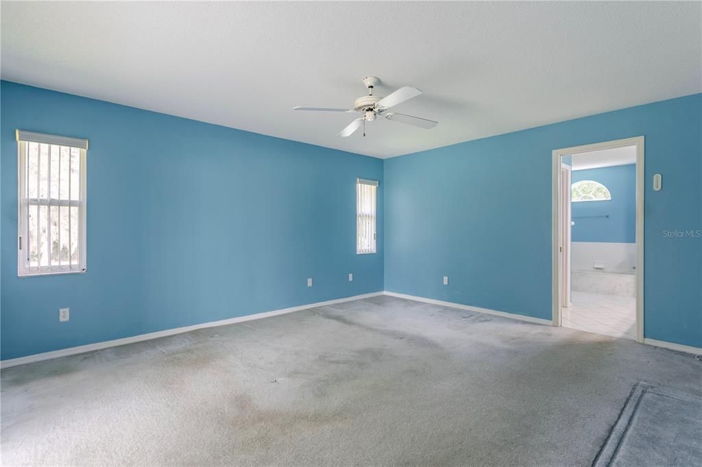 En Venta: $310,000 (3 camas, 2 baños, 1847 Pies cuadrados)