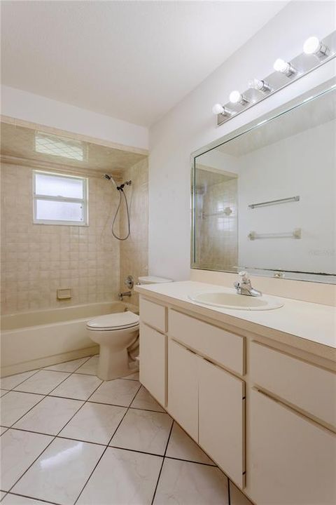 En Venta: $310,000 (3 camas, 2 baños, 1847 Pies cuadrados)