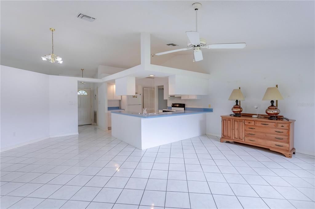 En Venta: $310,000 (3 camas, 2 baños, 1847 Pies cuadrados)