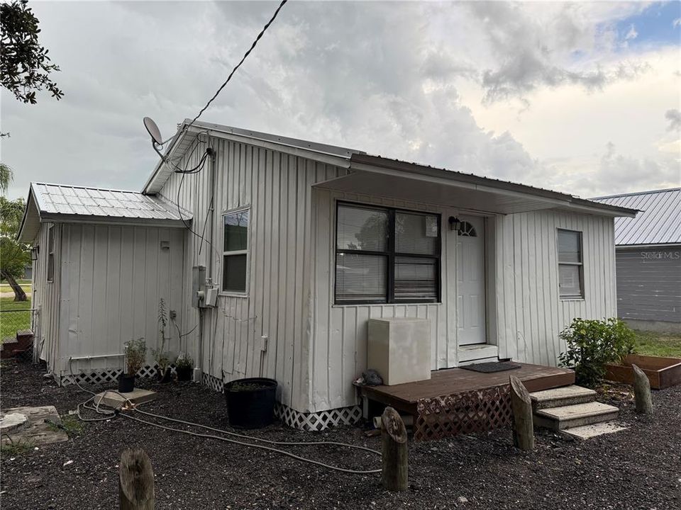 待售: $179,000 (2 贝兹, 1 浴室, 748 平方英尺)