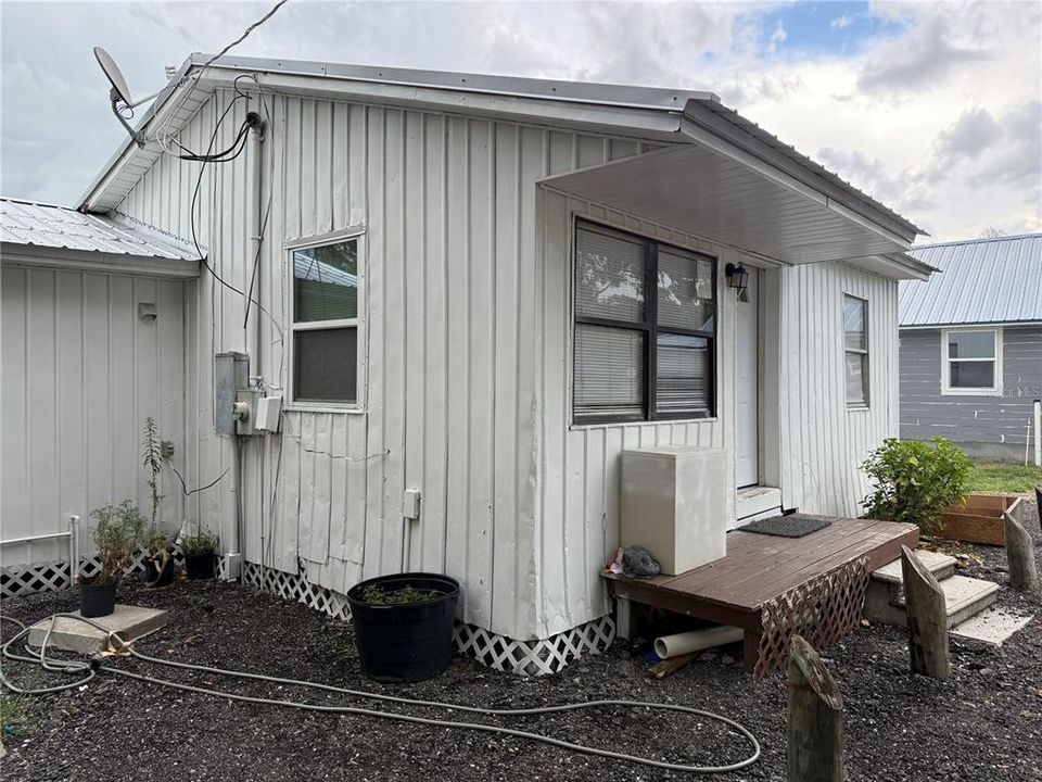 待售: $179,000 (2 贝兹, 1 浴室, 748 平方英尺)