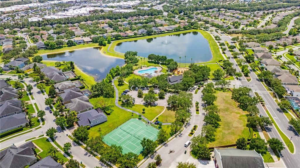 合同活跃: $3,400 (4 贝兹, 2 浴室, 2523 平方英尺)