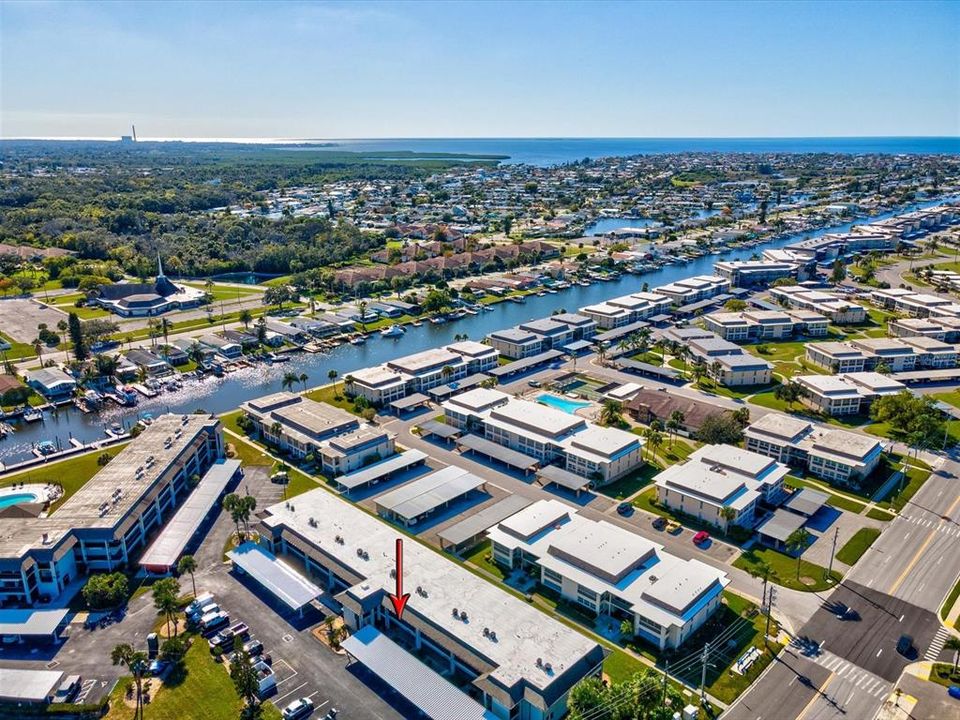 待售: $185,000 (2 贝兹, 2 浴室, 956 平方英尺)