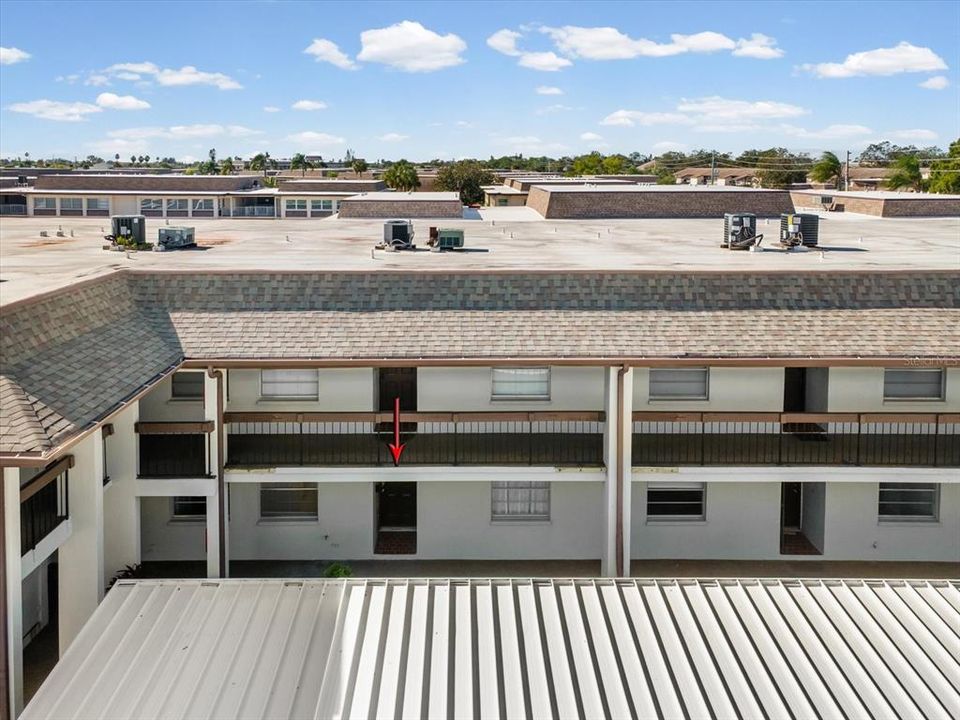 待售: $185,000 (2 贝兹, 2 浴室, 956 平方英尺)