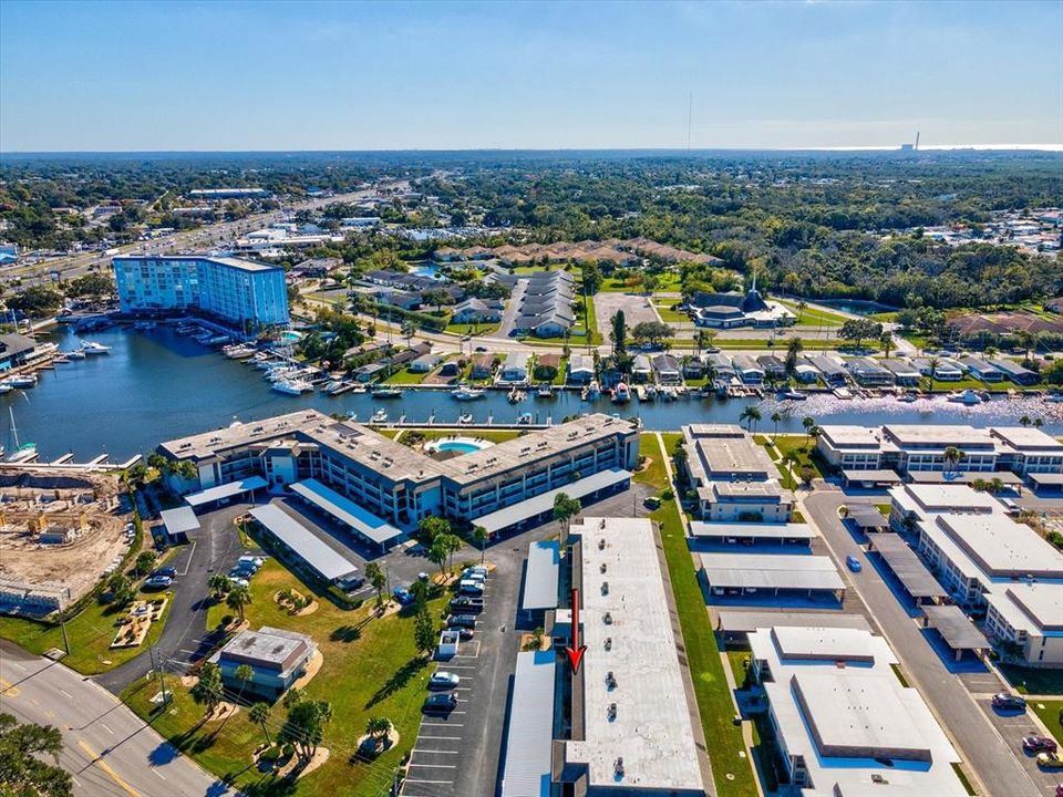 待售: $185,000 (2 贝兹, 2 浴室, 956 平方英尺)