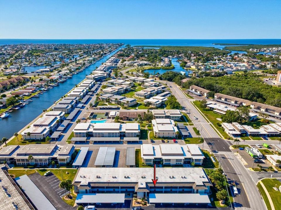 待售: $185,000 (2 贝兹, 2 浴室, 956 平方英尺)