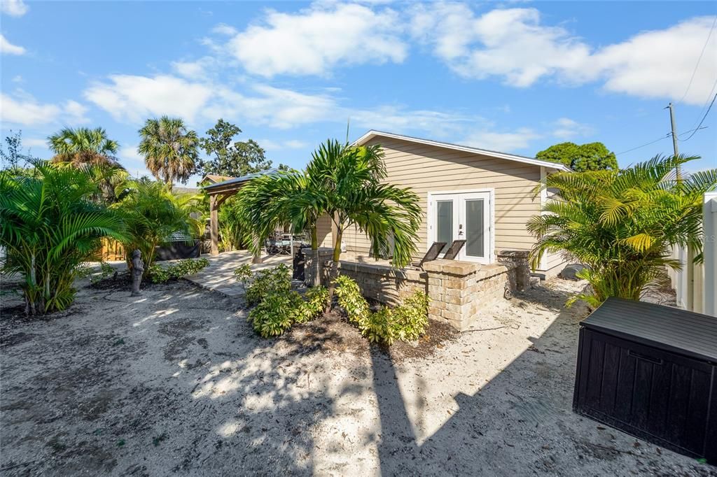 For Sale: $445,900 (3 beds, 2 baths, 1392 Square Feet)