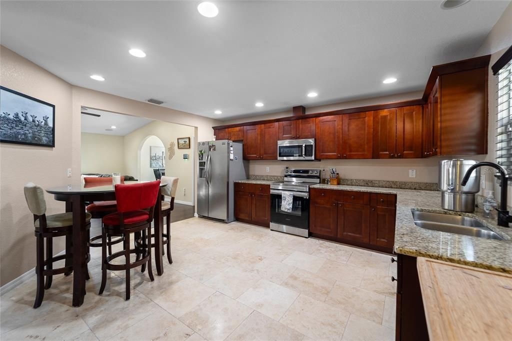 For Sale: $445,900 (3 beds, 2 baths, 1392 Square Feet)