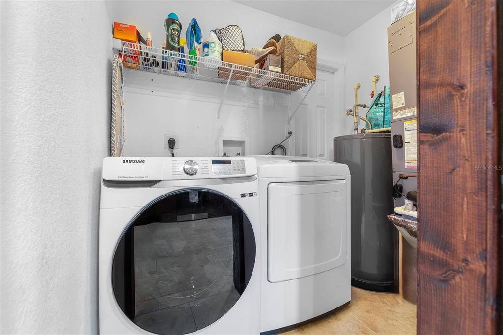 For Sale: $445,900 (3 beds, 2 baths, 1392 Square Feet)