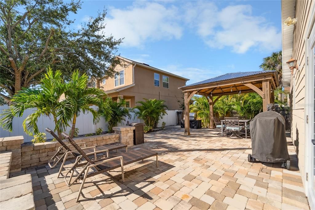 For Sale: $445,900 (3 beds, 2 baths, 1392 Square Feet)