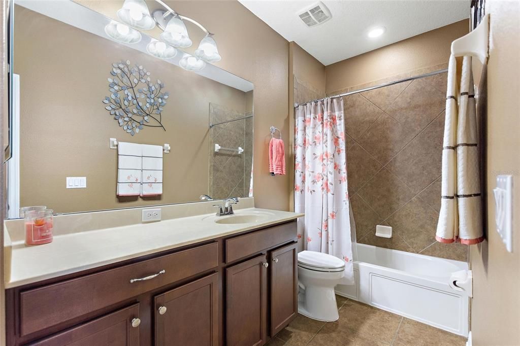 For Sale: $764,900 (5 beds, 4 baths, 5344 Square Feet)